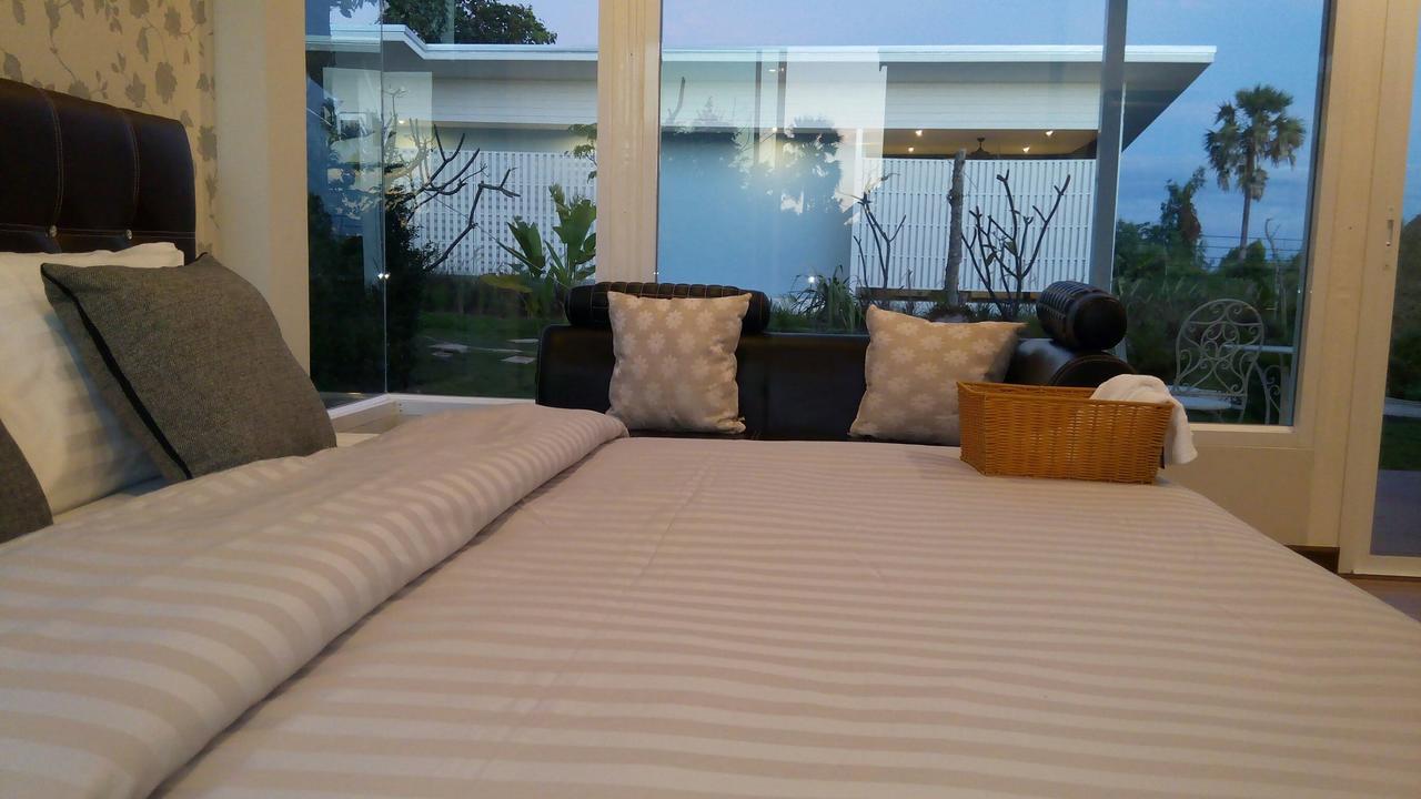 Bluemoon Riverside Phibun Mangsahan Экстерьер фото