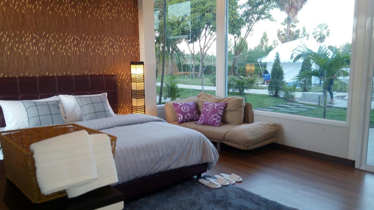 Bluemoon Riverside Phibun Mangsahan Экстерьер фото